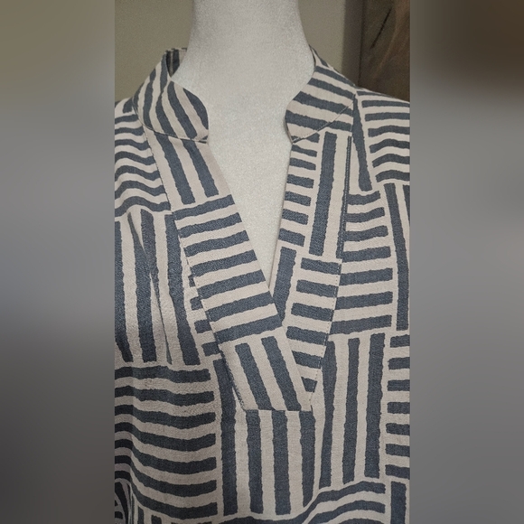 LIOR PARIS Blue/White BANDED COLLARNECK 3/4 ROLL TAB SLEEVE BLOUSE.FRIDA. Size S - Picture 4 of 11